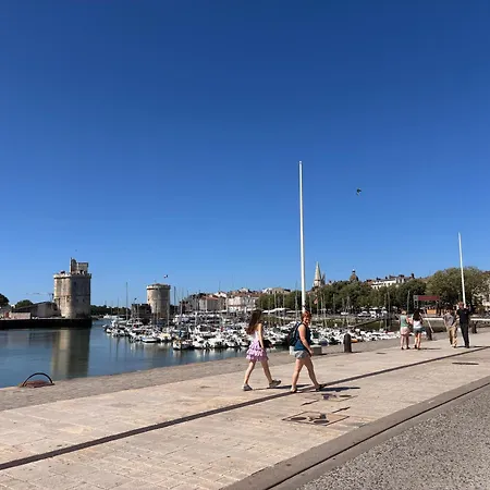 2ch Neuf A Deux Pas Du Vieux Port Apartamento
